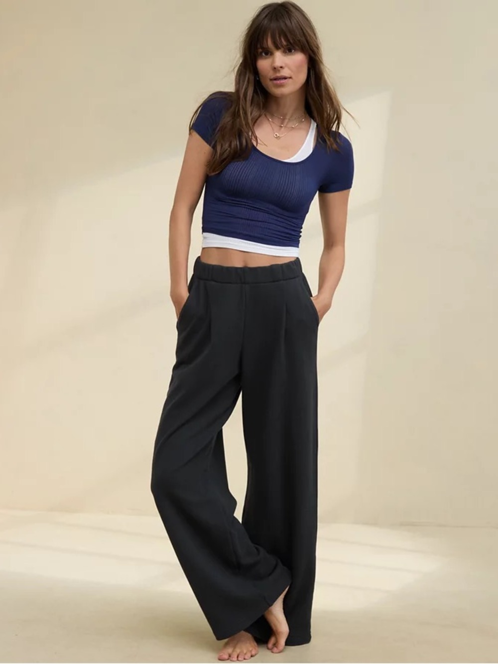 NWT Aerie New Heights Fleece Trouser in Black Size Medium Regular - Picture 2 of 13